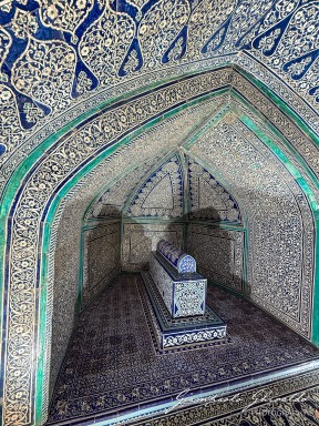 2025-04-13_Uzbekistan-Antonella-1071.jpg