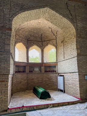 2025-04-20_Uzbekistan-Antonella-1735.jpg